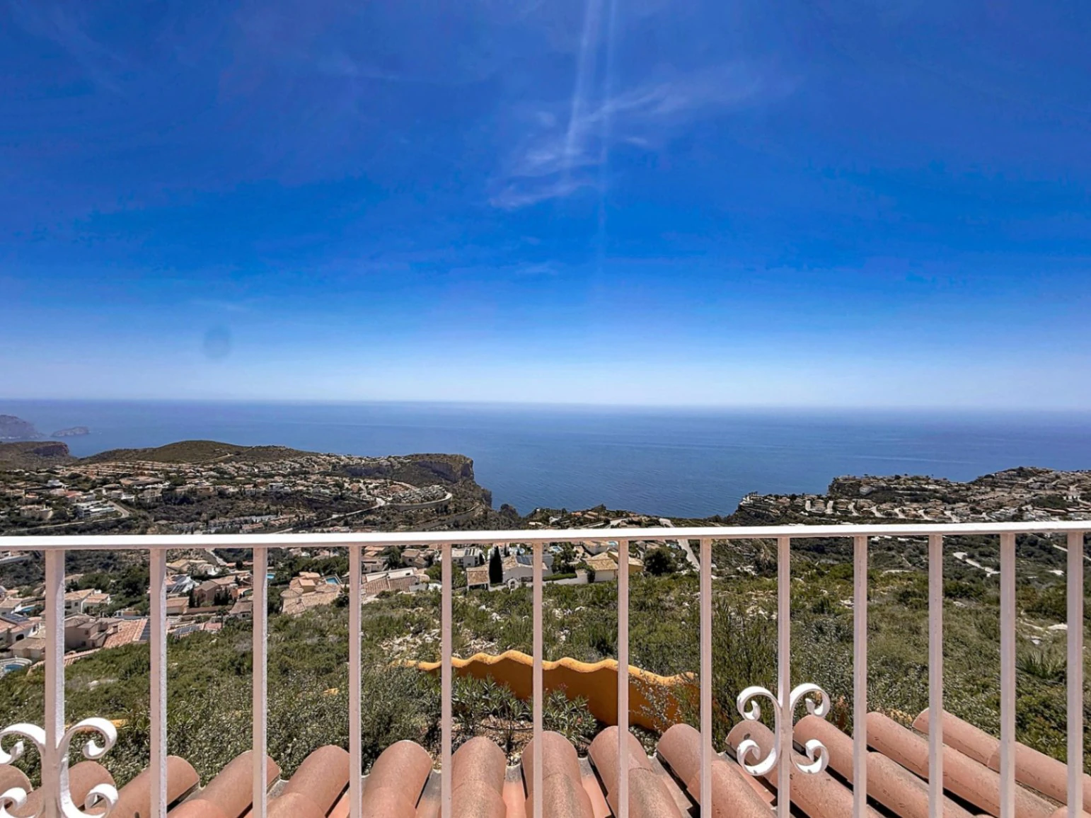 Apartamento dúplex en Pueblo Panorama, Cumbre del Sol, con vistas al mar y al Portet de Moraira