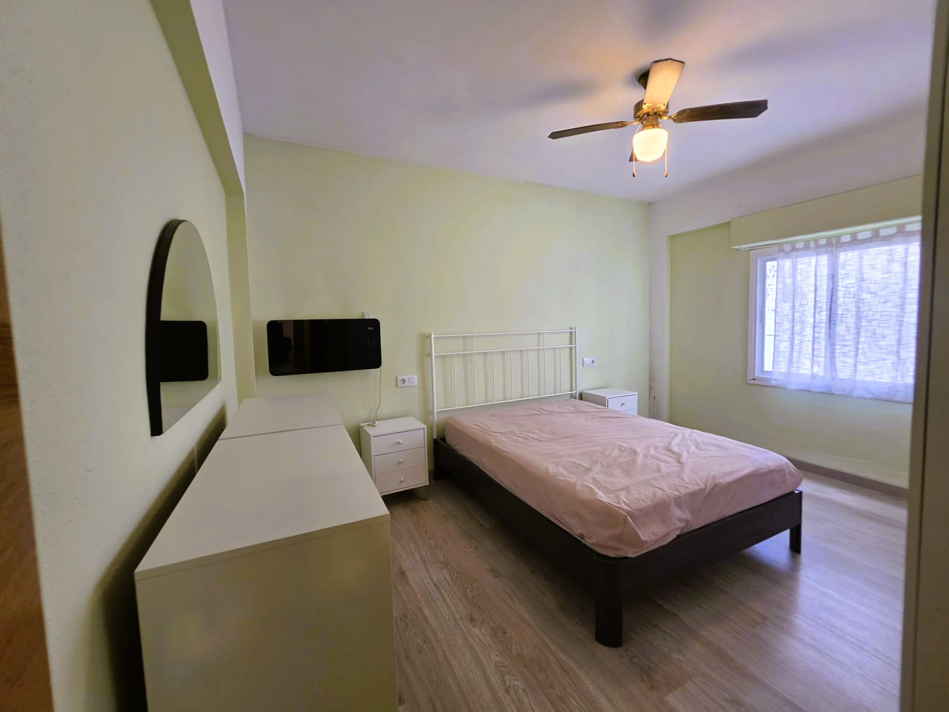 Amplio apartamento de 4 habitaciones en venta - Jalón