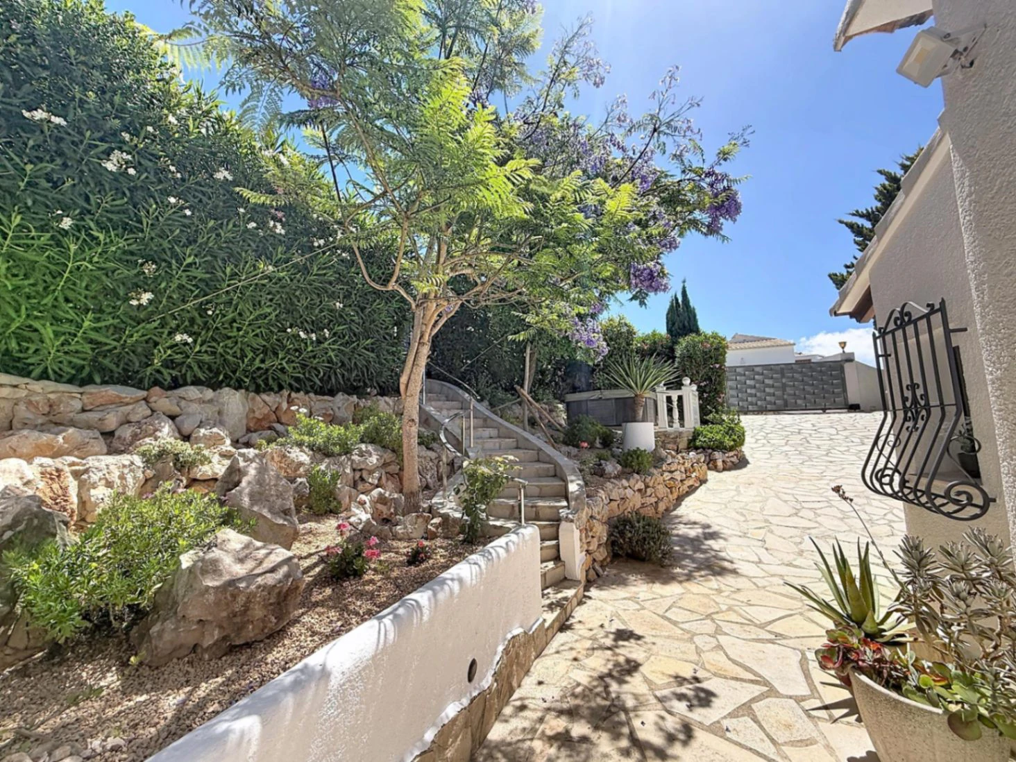 Villa independiente con vistas al mar y piscina climatizada Kalmias Cumbre del Sol Costa Blanca Norte