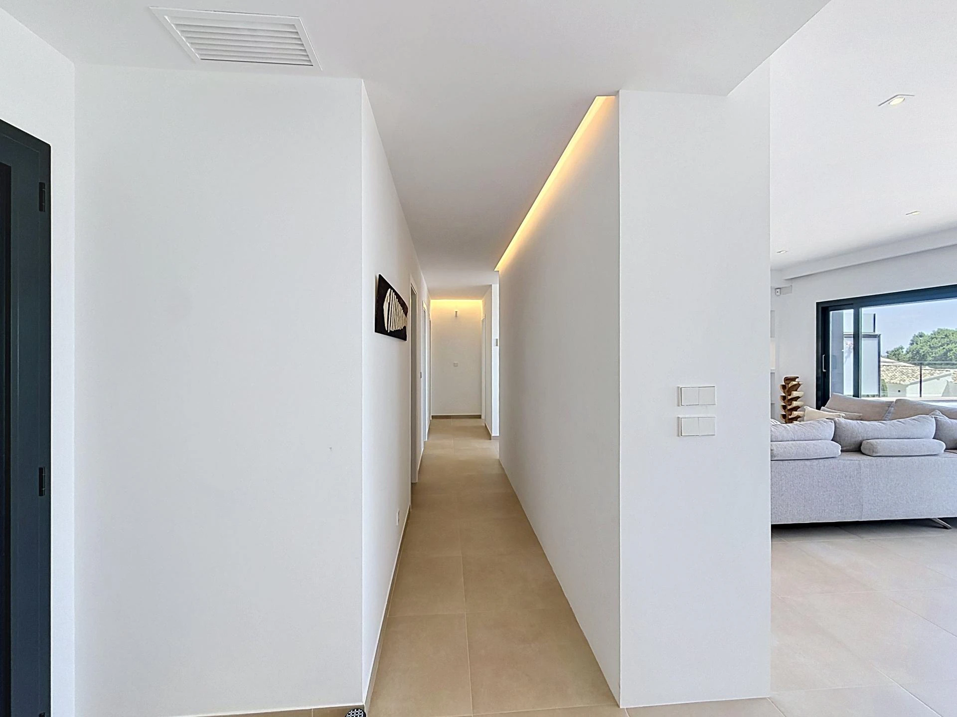 Villa contemporánea con vistas al mar y piscina desbordante privada en Residencial Magnolias, Cumbre del Sol