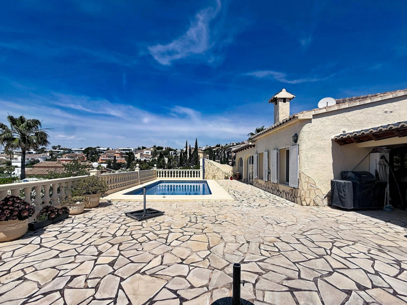 Villa en residencial magnolias cumbre del sol costa blanca norte