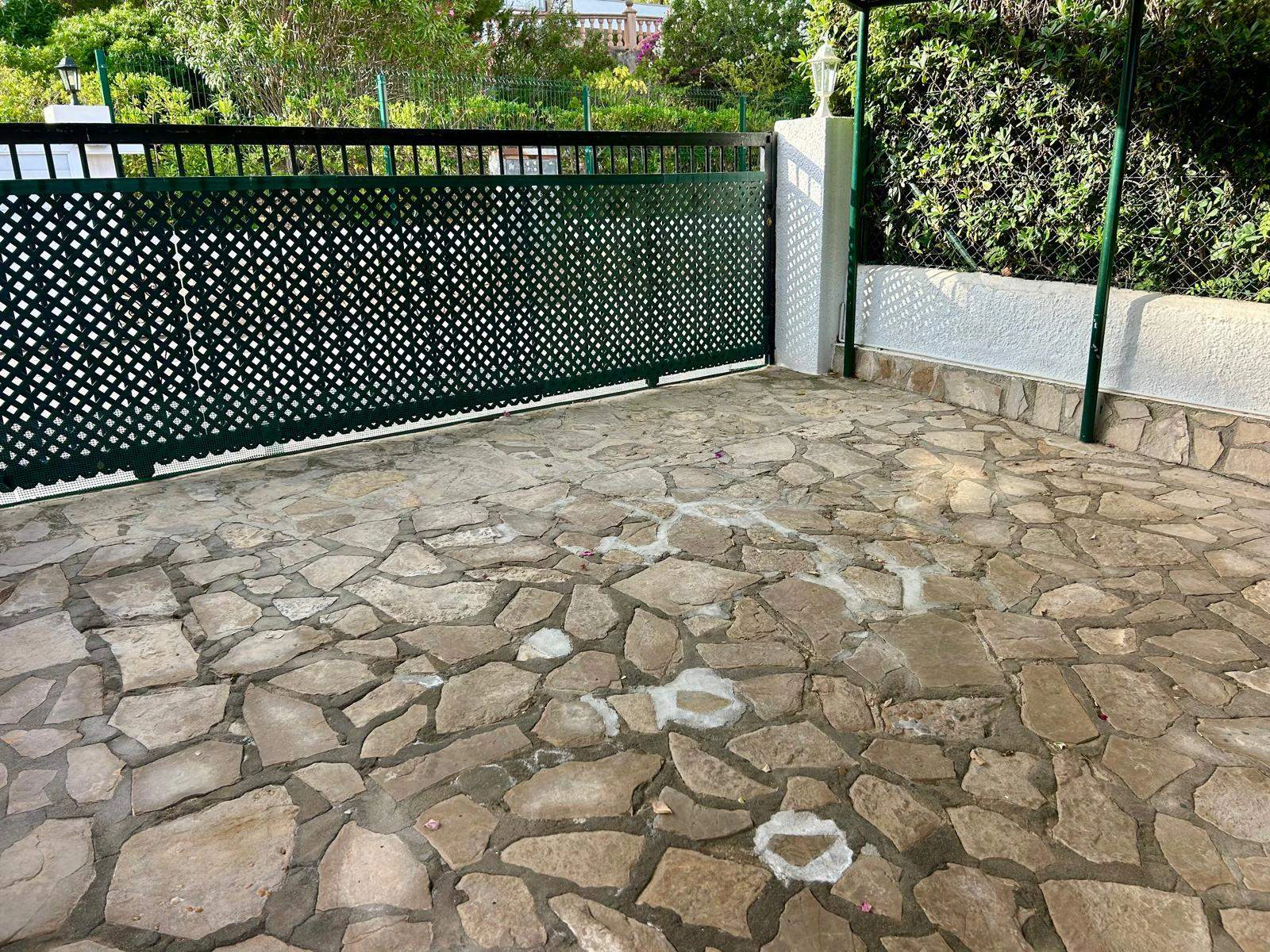 Villa mediterránea con encanto y vistas abiertas al Montgó – Jávea