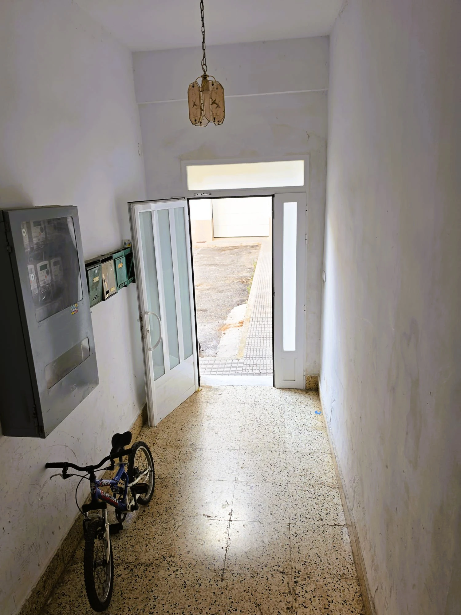 Amplio apartamento de 4 habitaciones en venta - Jalón
