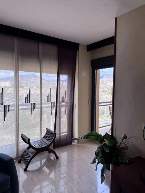 Helle Wohnung in der exklusiven Gegend von La Cala de Villajoyosa.