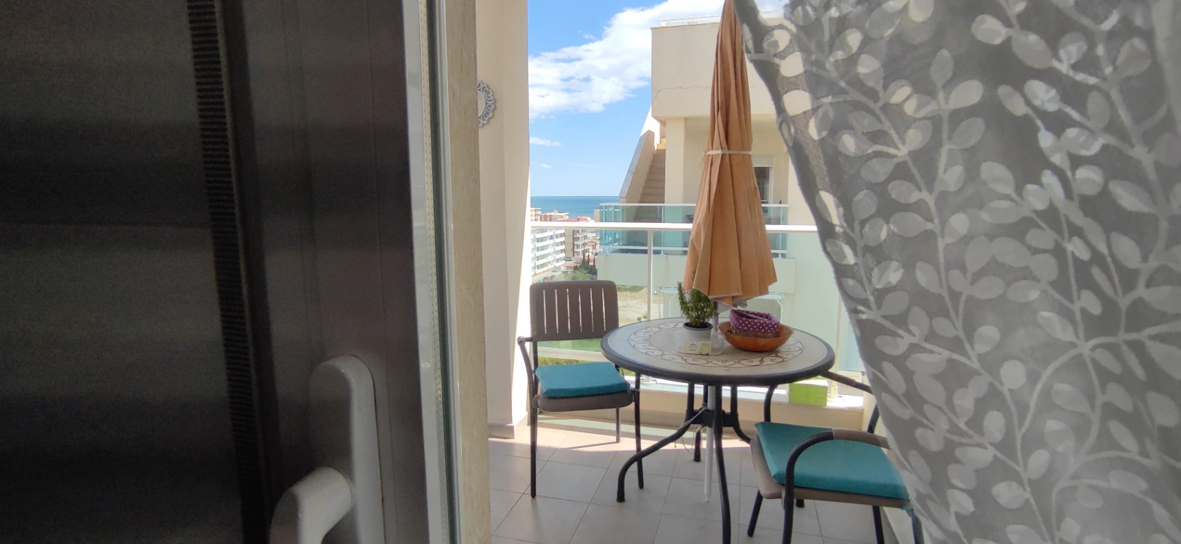 Ático dúplex con vistas panorámicas al mar – Exclusividad a 100 metros de la playa