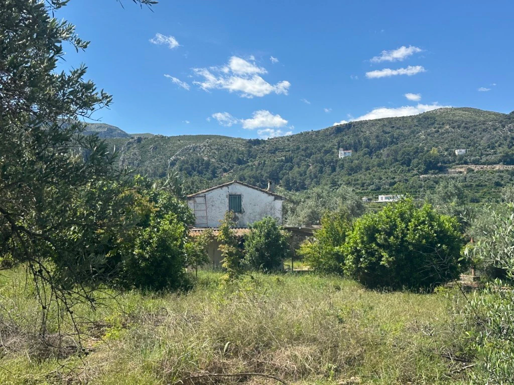 V04 - Casa de campo en venta en Pego.