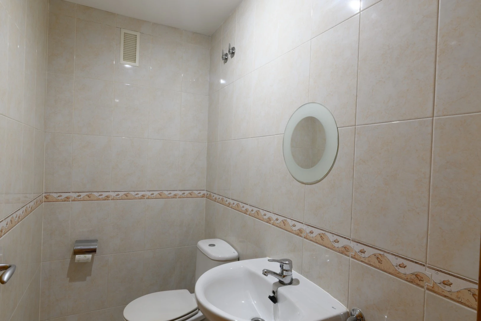 CH-NL244196 - Apartamento en Venta en Benitachell – Amplio Hogar de 3 Dormitorios en el Segundo Piso