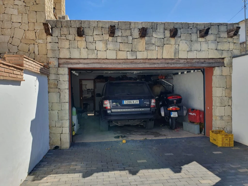 VP22 - Chalet renovado en Denia en venta con vistas al Mar