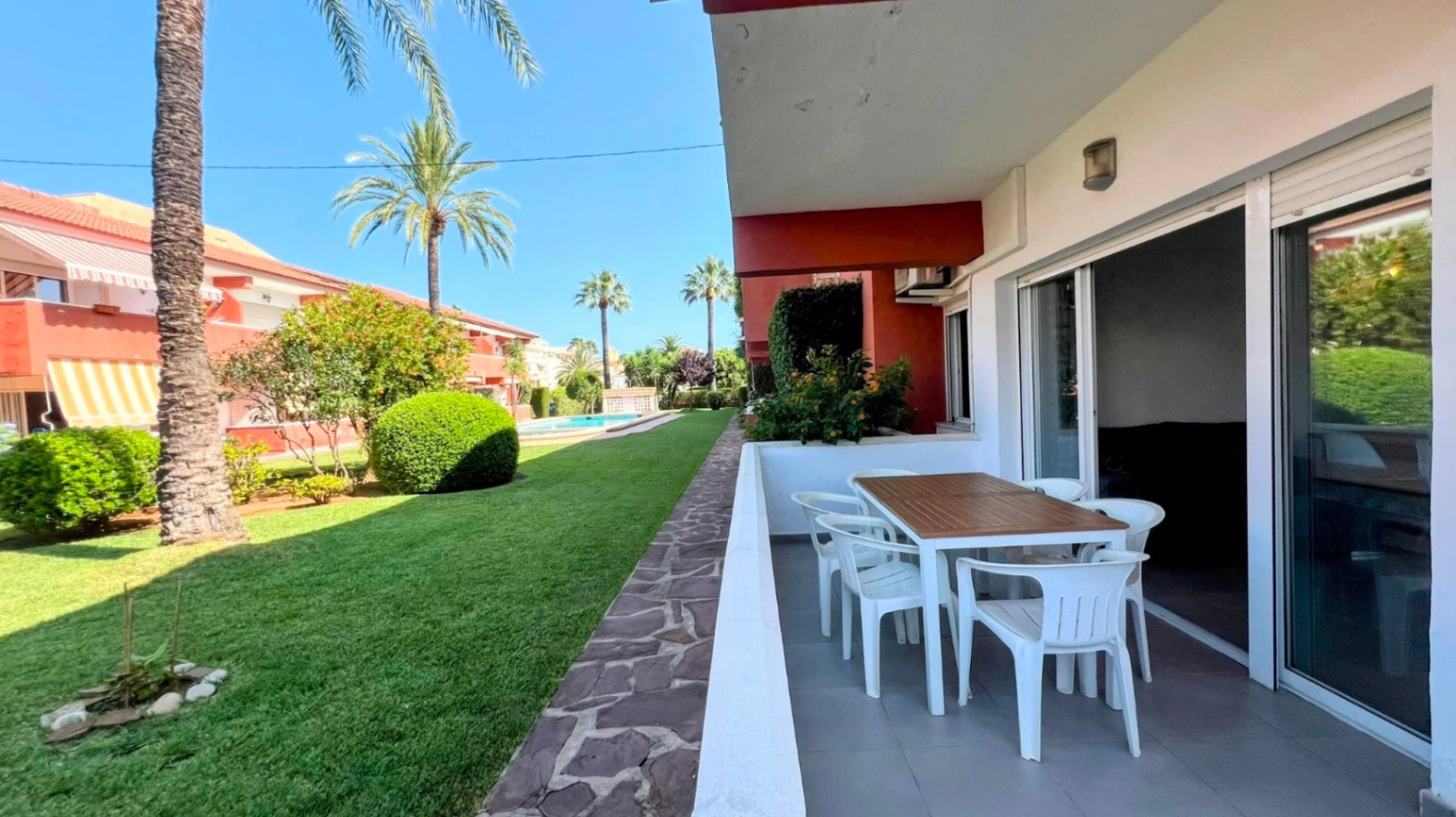Apartamento amplio en la playa de Denia de 3 dormitorios en venta