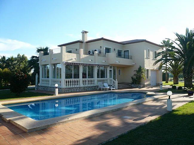 VP118 - Chalet en venta con gran parcela en Las Marinas Denia