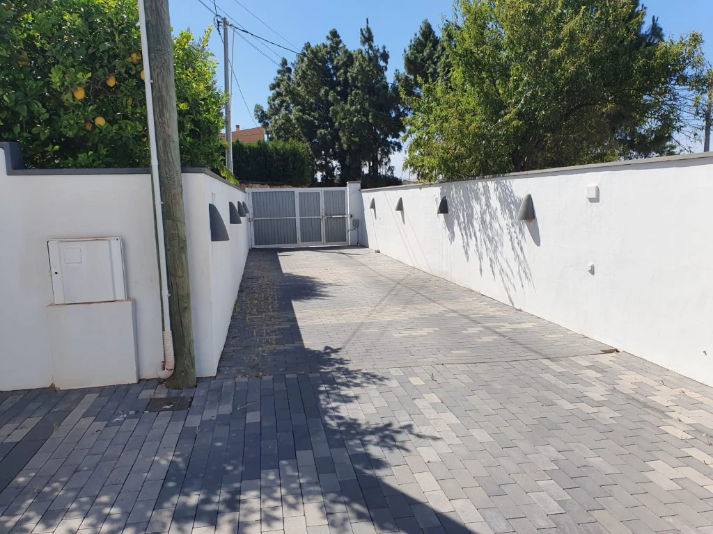 VP22 - Chalet renovado en Denia en venta con vistas al Mar
