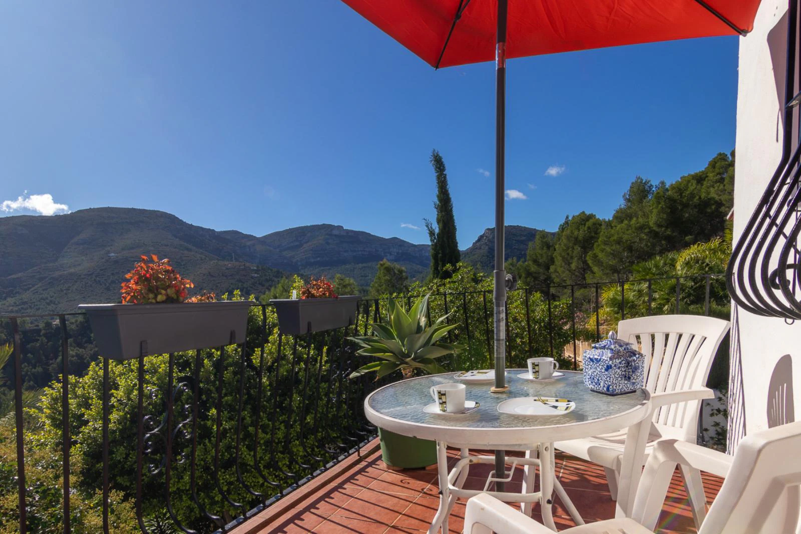 S-IDM694773 - Villa con piscina y vistas a la montaña - Benigembla