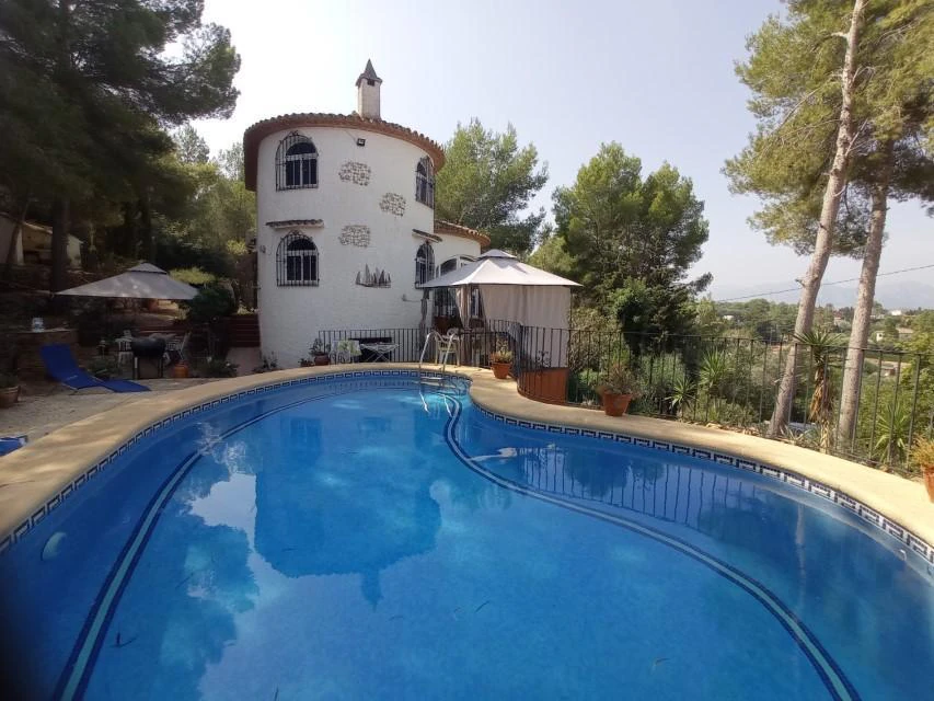 VP8 - Chalet en venta en Pedreguer con vistas