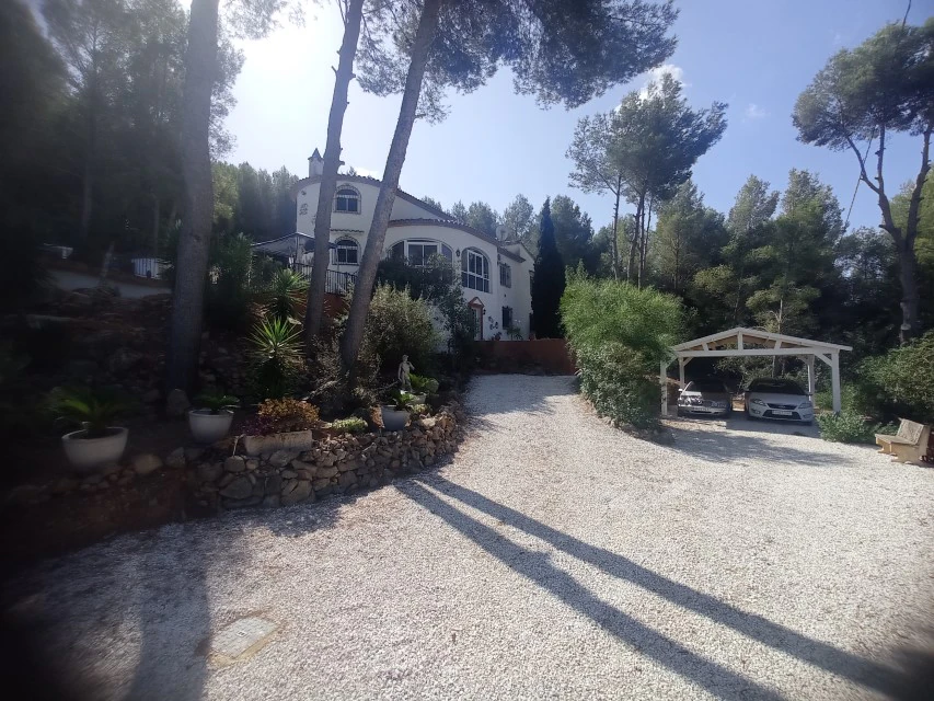 VP8 - Chalet en venta en Pedreguer con vistas