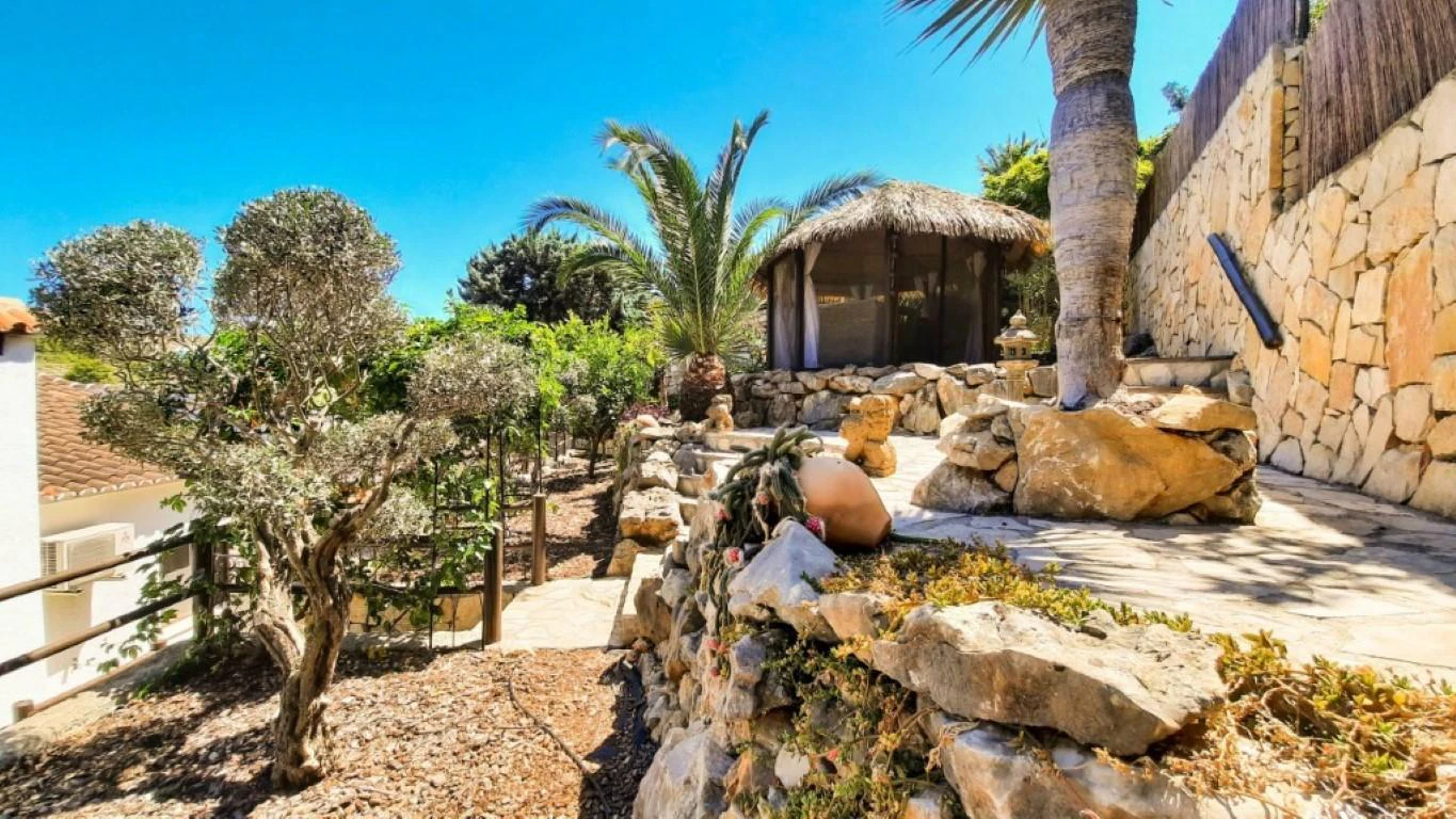 VP65 - Chalets en venta en DENIA