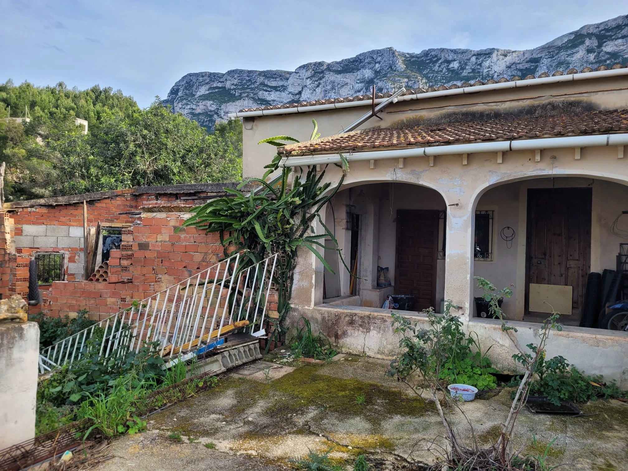 K-BR46552 - Se vende Chalet con parcela en Denia
