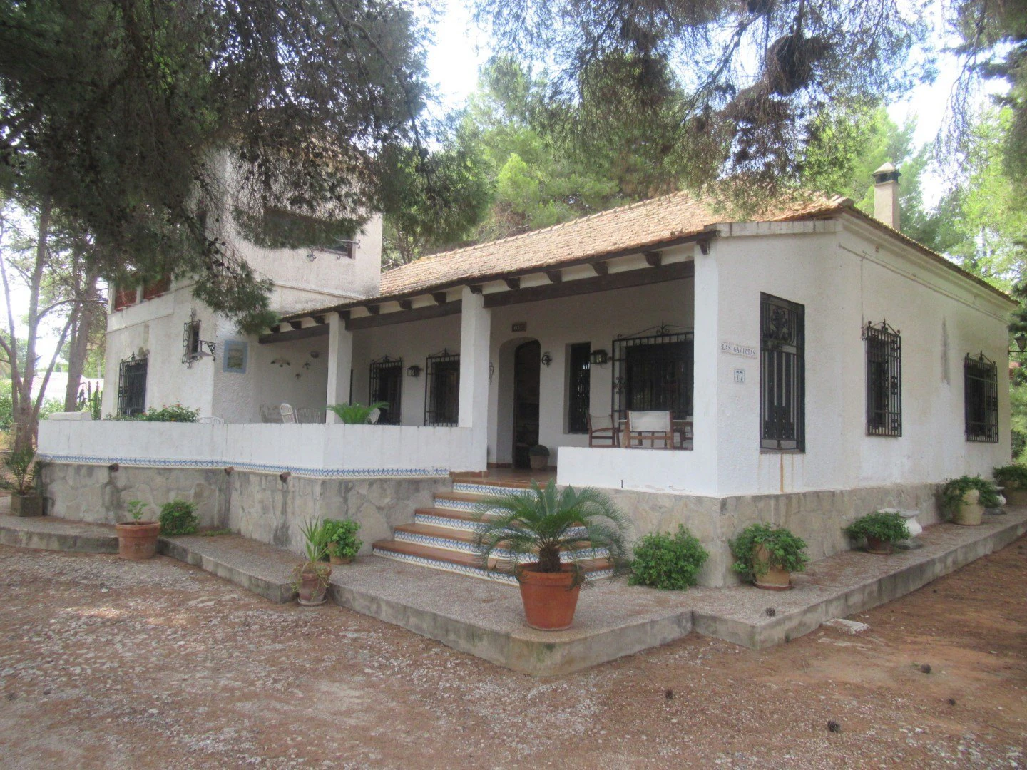 V40 - Chalet en venta en Las Rotas Denia con gran parcela de terreno