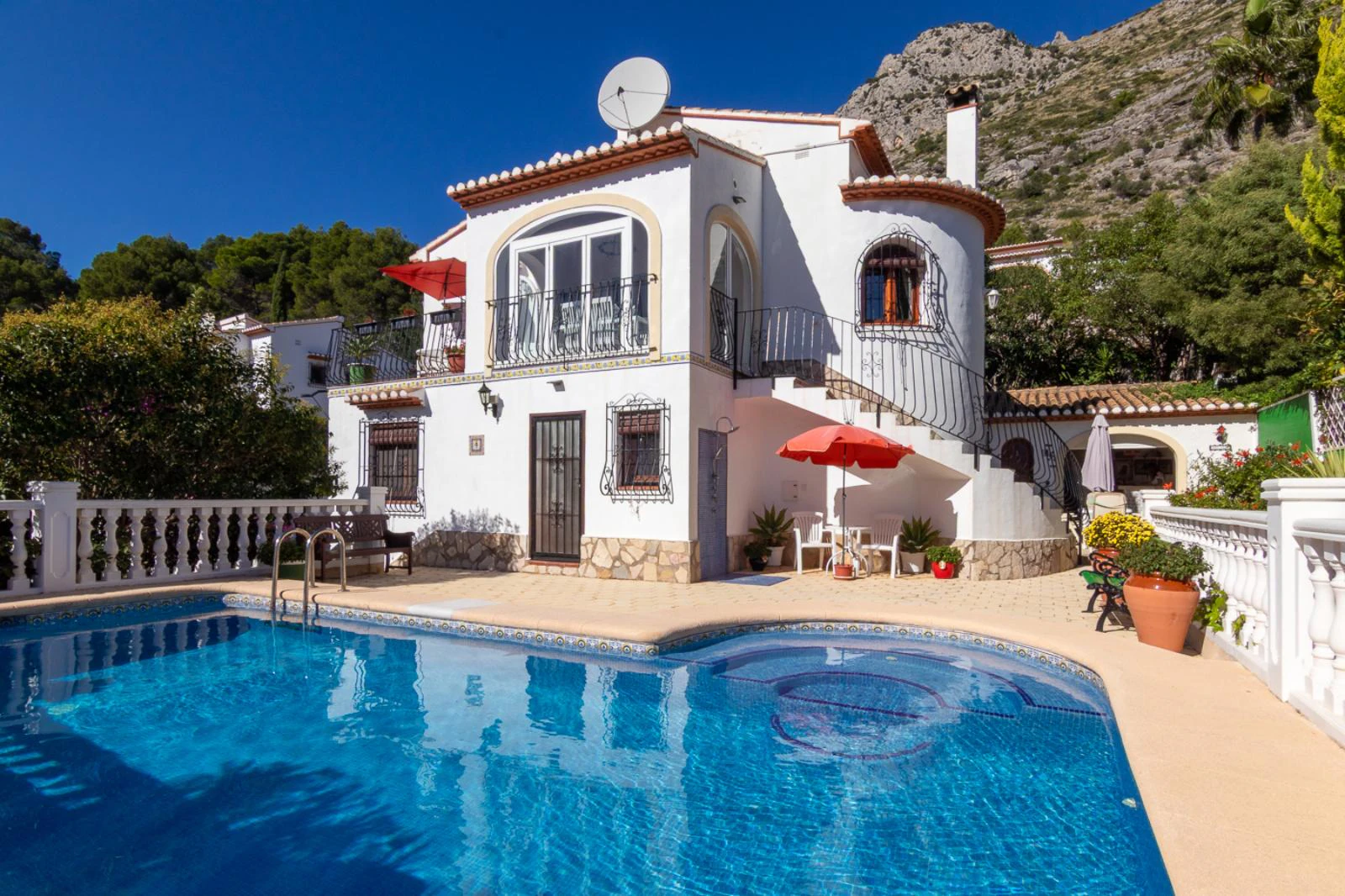 S-IDM694773 - Villa con piscina y vistas a la montaña - Benigembla