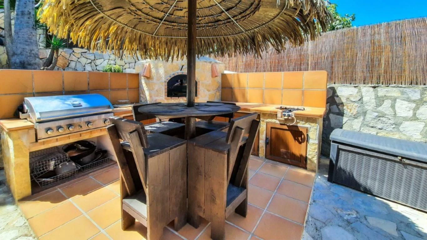 VP65 - Chalets en venta en DENIA