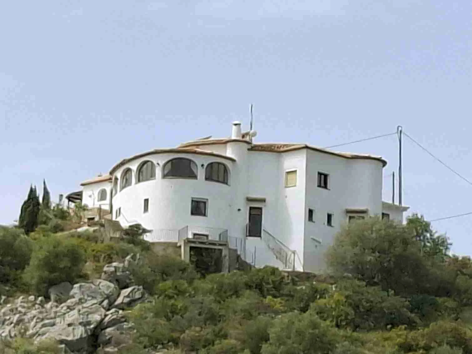 HH-CD346809 - Establecimiento de ocio o hostelería con vivienda propia en venta en Sanet y Negrals