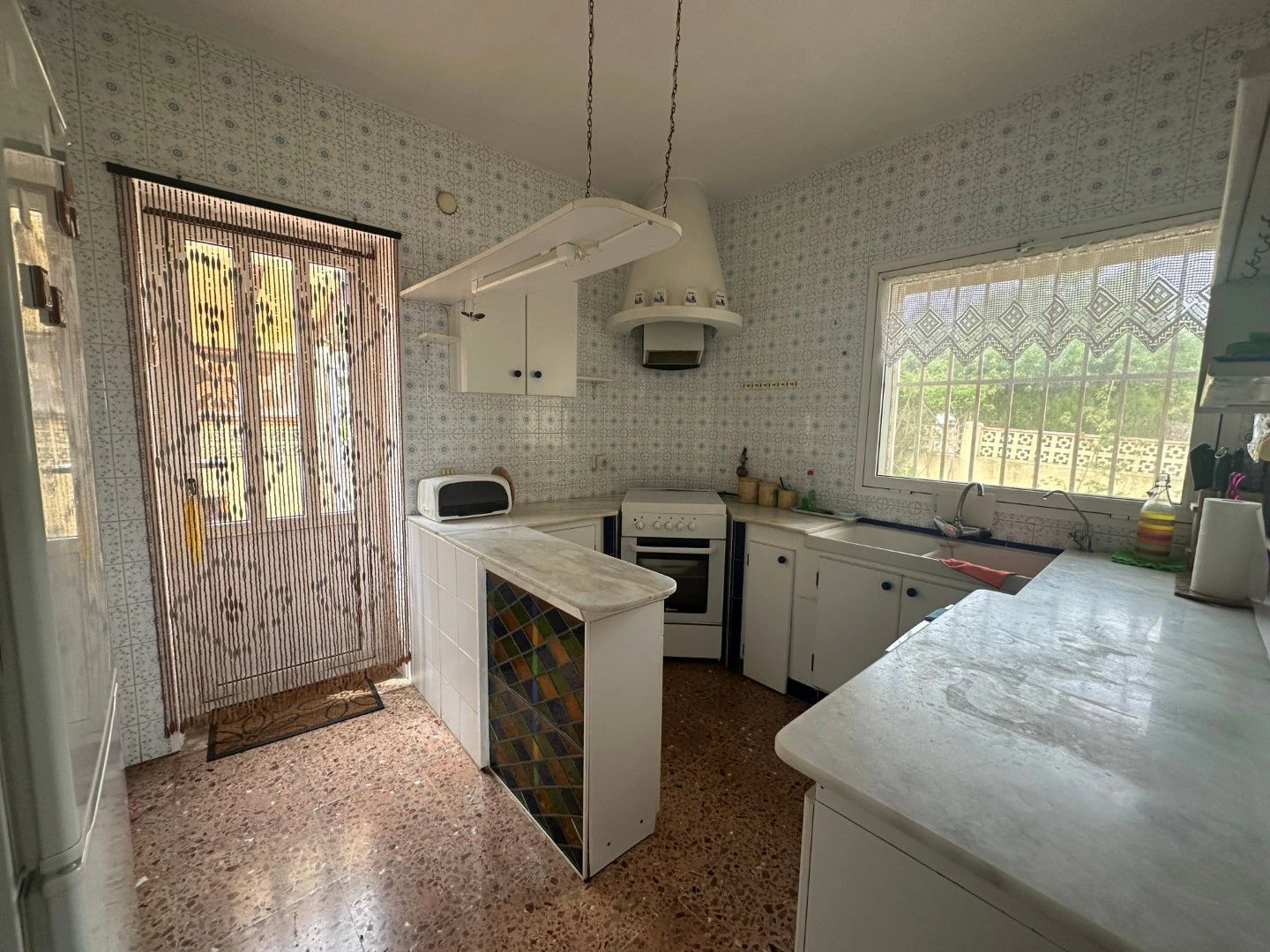 V02 - Chalet en La Xara de 3 dormitorios con garaje y parcela privada con vistas parciales al mar.