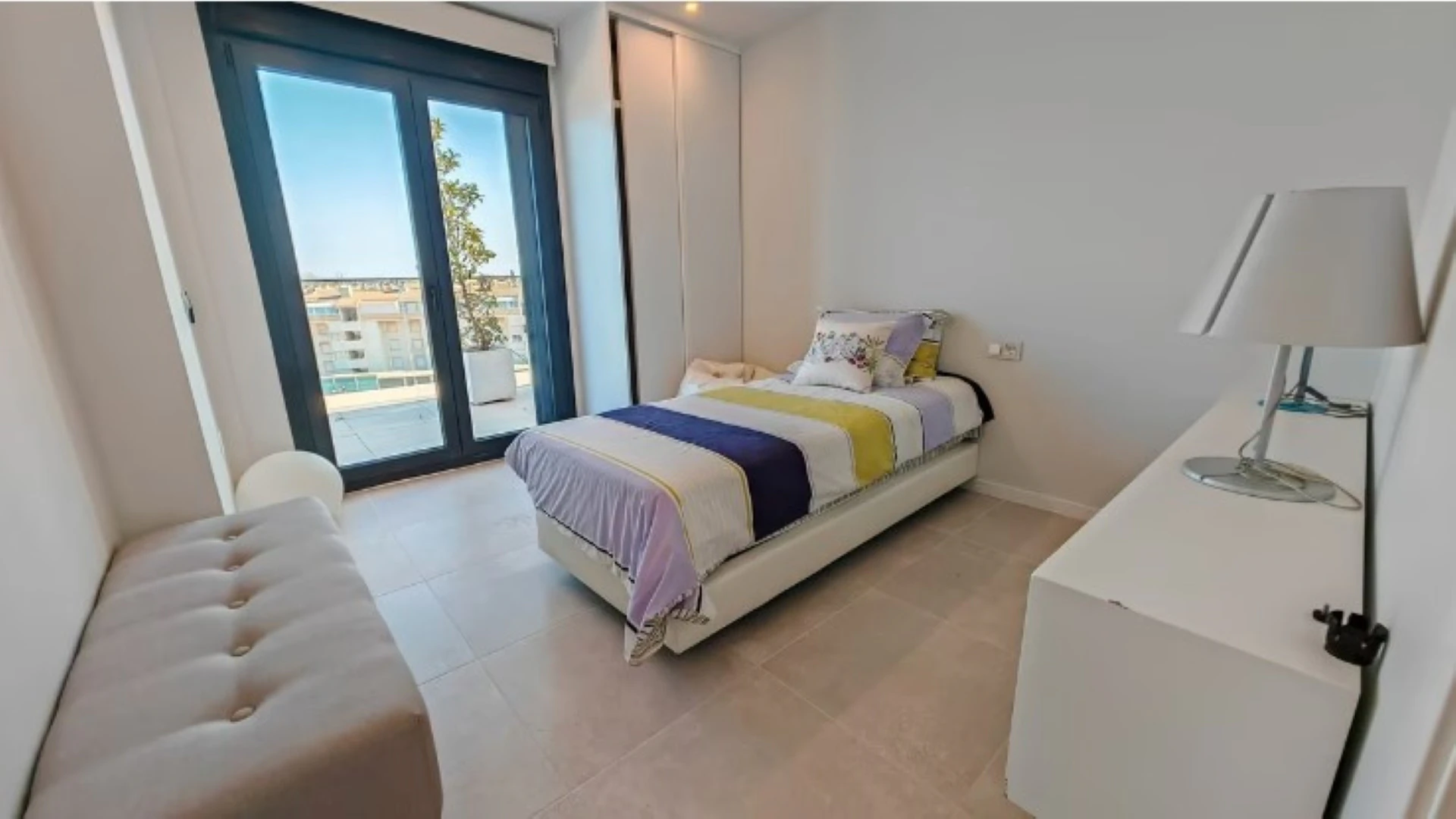 A25 - Atico en primera linea de playa con vistas al Mar en Denia, alicante
