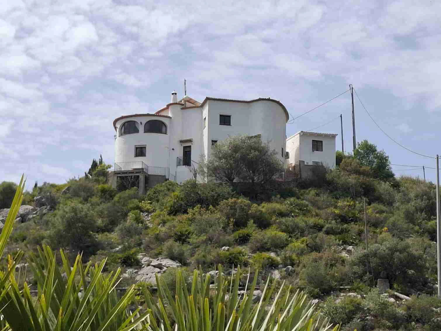 HH-CD346809 - Establecimiento de ocio o hostelería con vivienda propia en venta en Sanet y Negrals