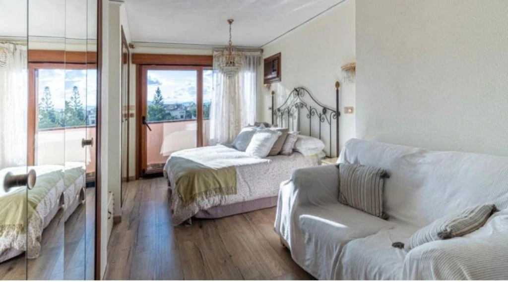 L-SC846270 - Ático con vistas, terraza y piscina a poca distancia del mar en Denia.