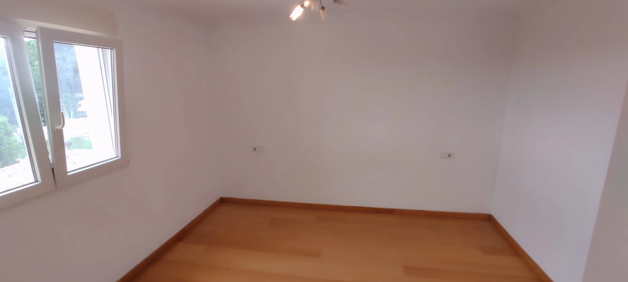 FIC072106 - Gran chalet/villa en venta  muy   amplia  con piscina privada  en Denia