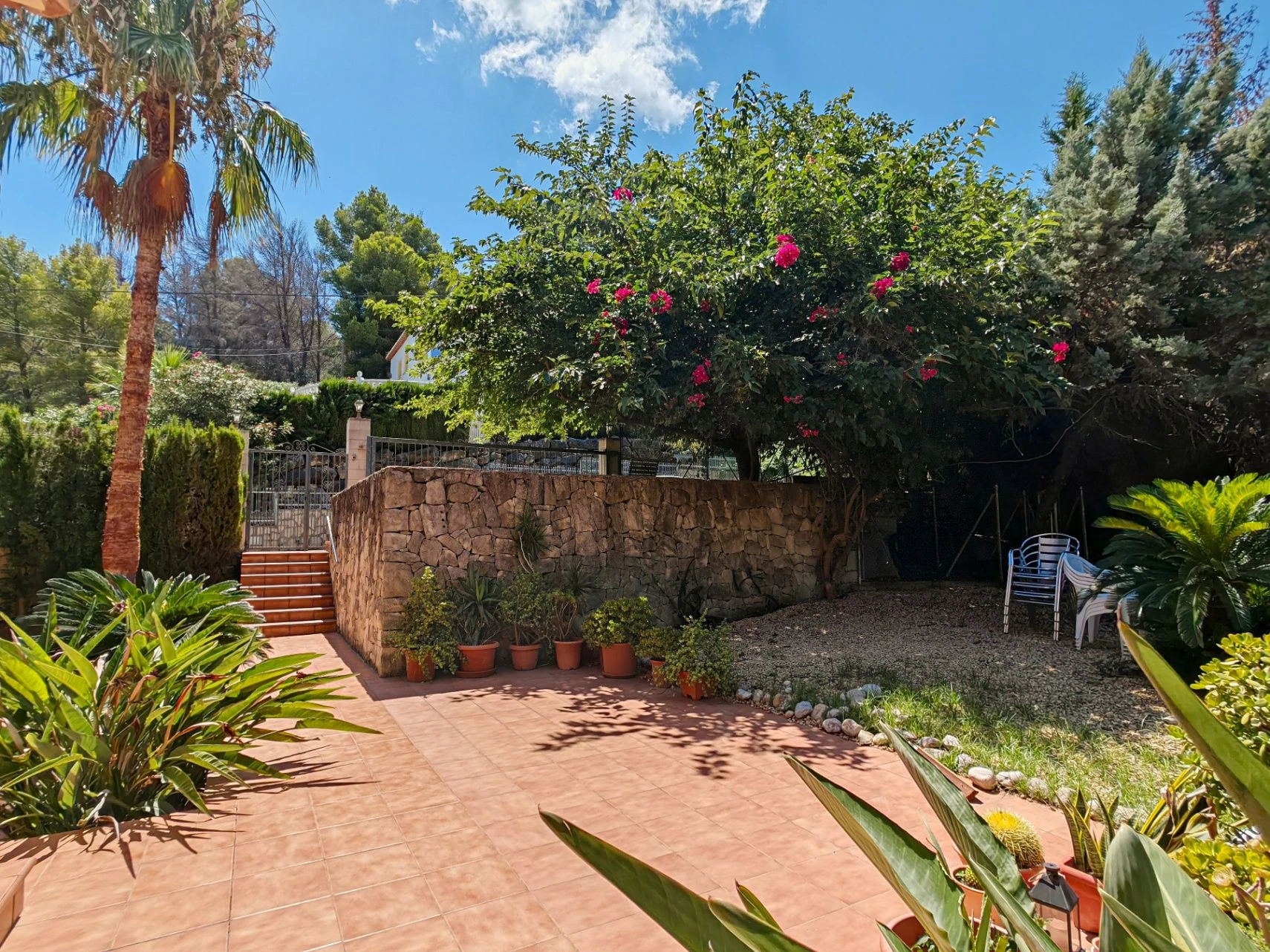 FIC072106 - Gran chalet/villa en venta  muy   amplia  con piscina privada  en Denia