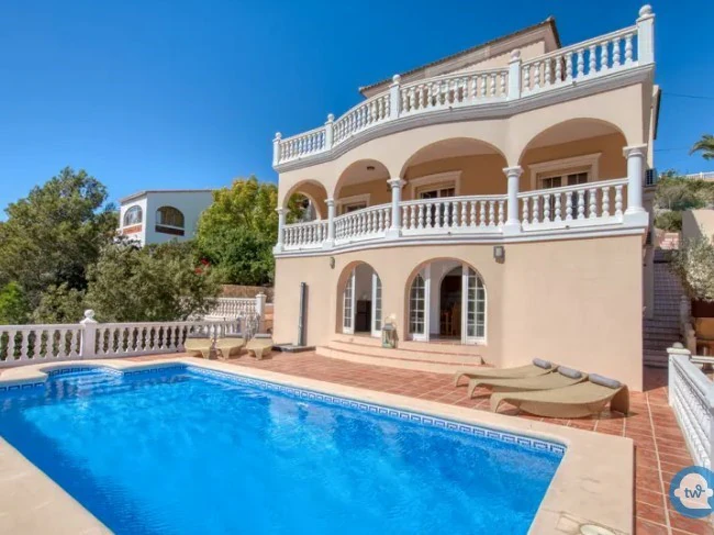 VP17 - Chalet en Denia en venta con vistas al mar y a la montaña