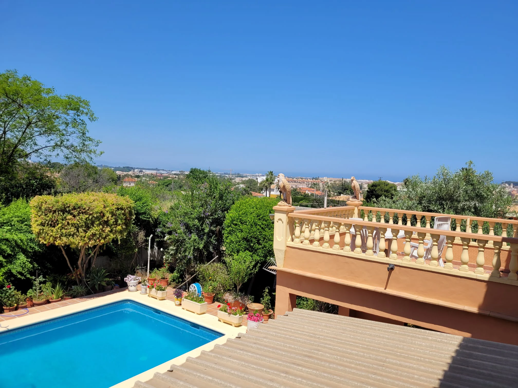 K-BR98486 - Se vende amplio chalet en Denia cerca del centro