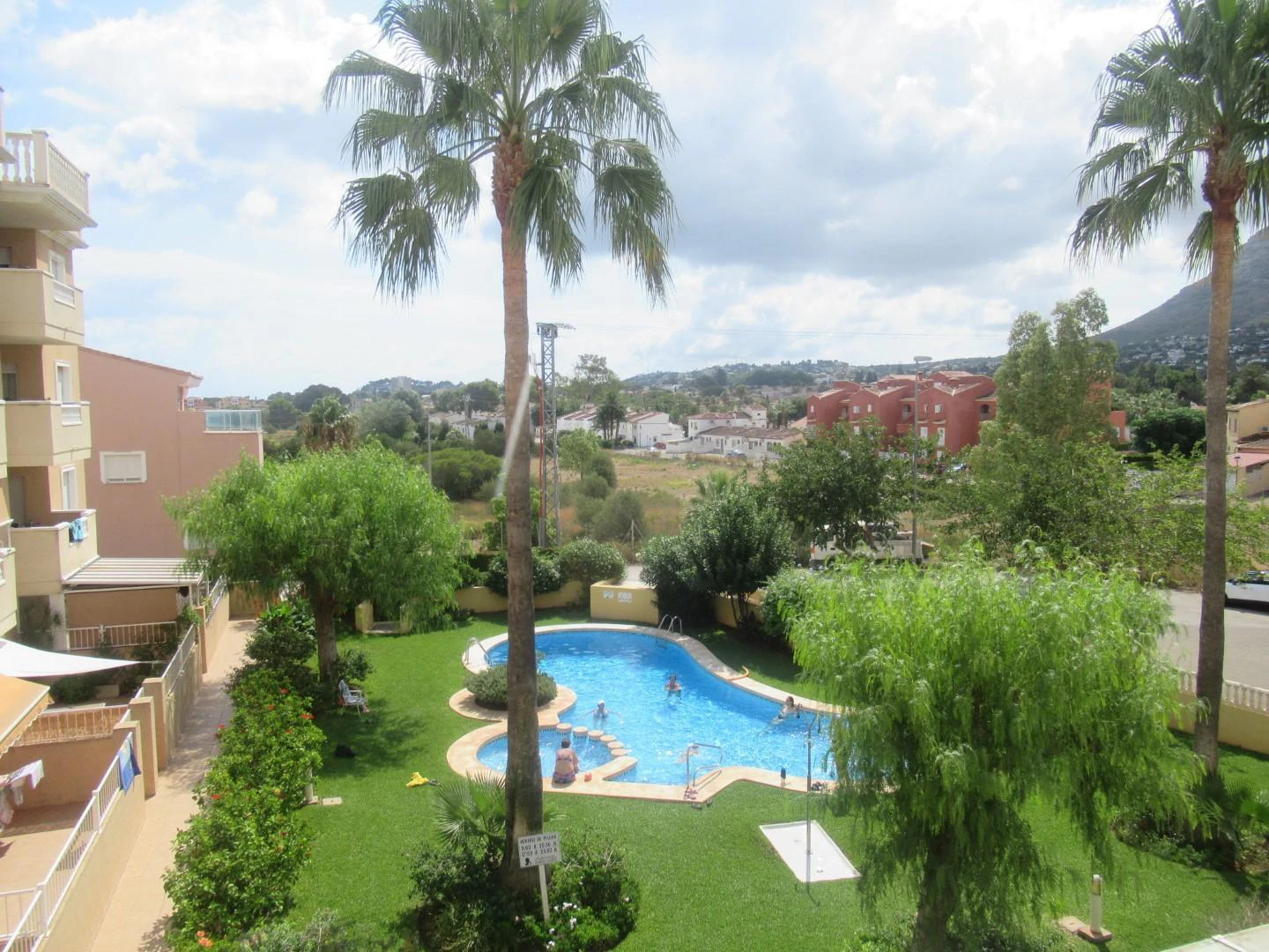 A14 - Apartamento de 3 dormitorios y piscina en venta en DENIA