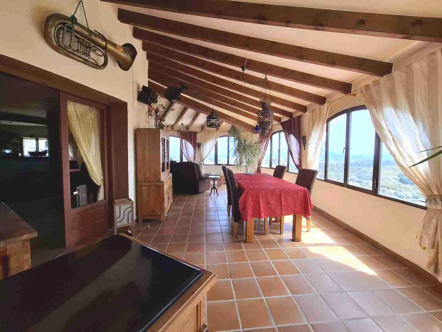 HH-CD346809 - Establecimiento de ocio o hostelería con vivienda propia en venta en Sanet y Negrals