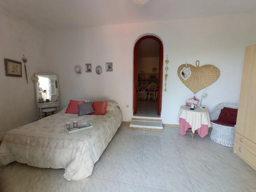 VP8 - Chalet en venta en Pedreguer con vistas
