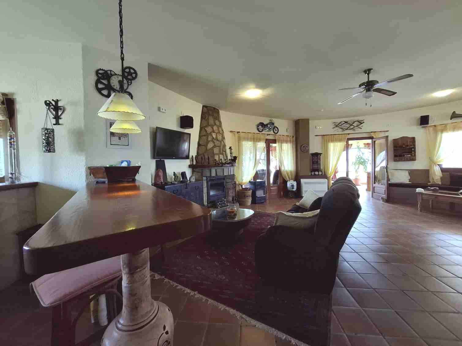 HH-CD346809 - Establecimiento de ocio o hostelería con vivienda propia en venta en Sanet y Negrals
