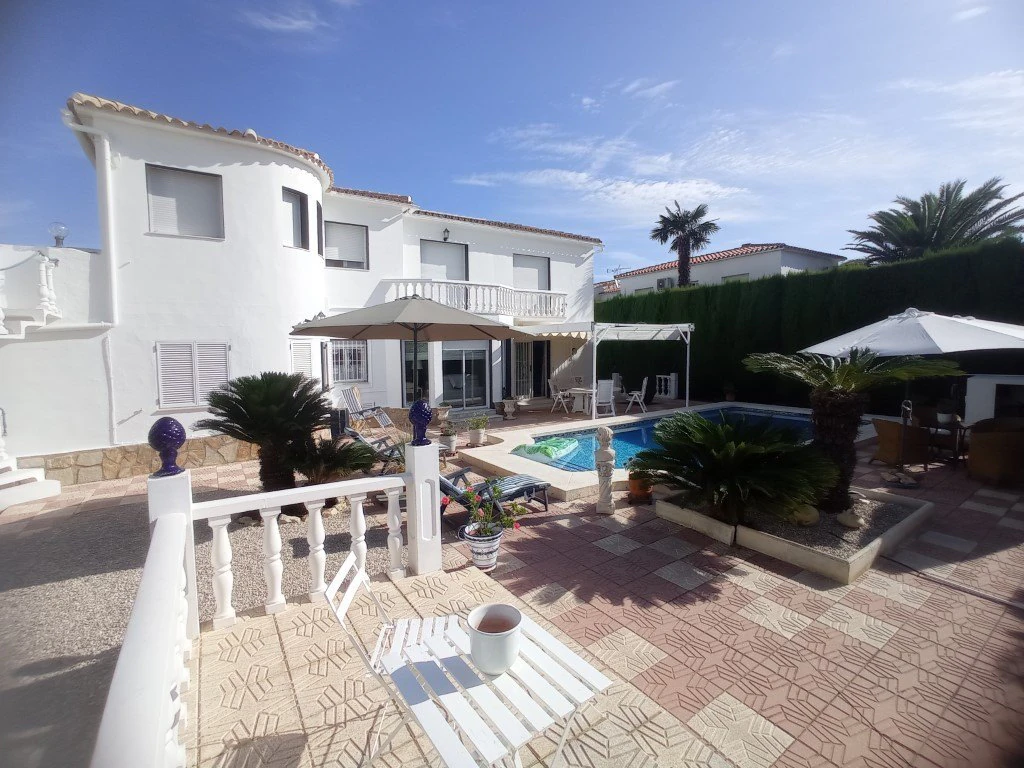 VP43 - Chalet en venta en els Poblets cerca de la playa