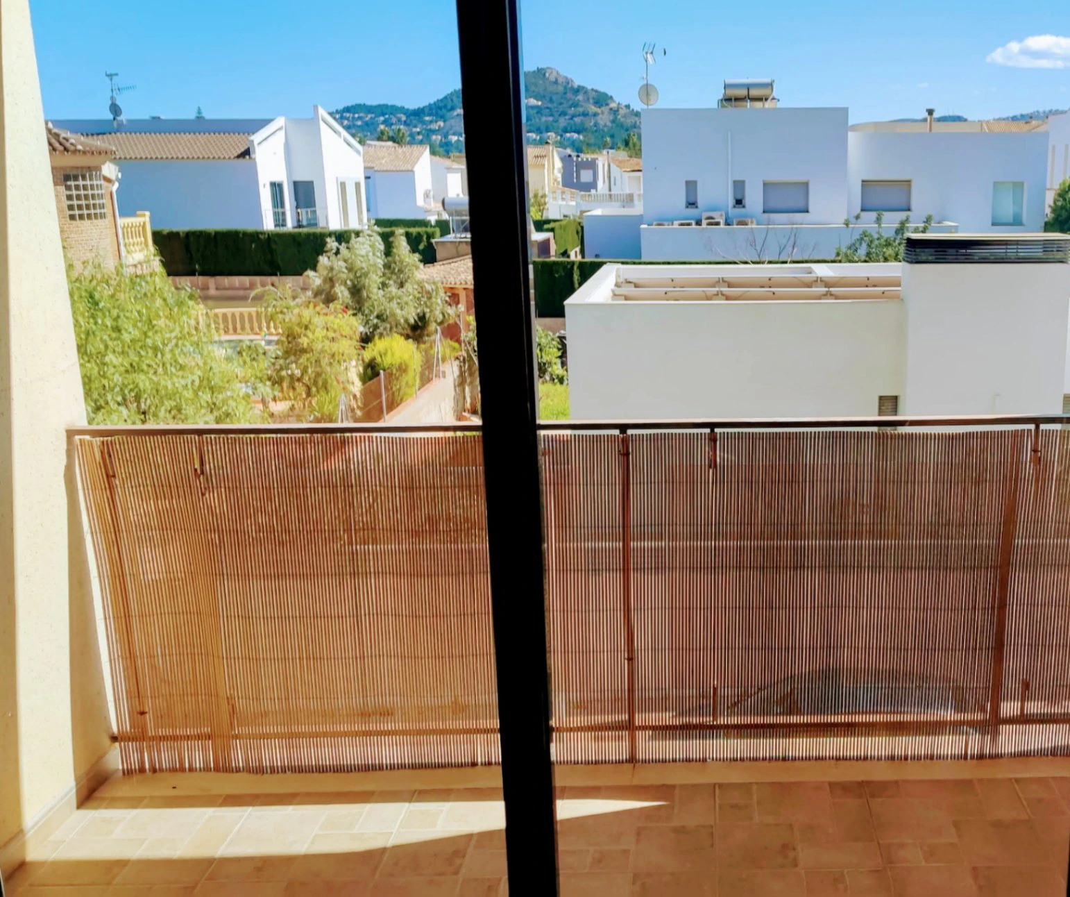 L-SC906386 - Piso de 3 habitaciones y plaza de parking en Ondara.