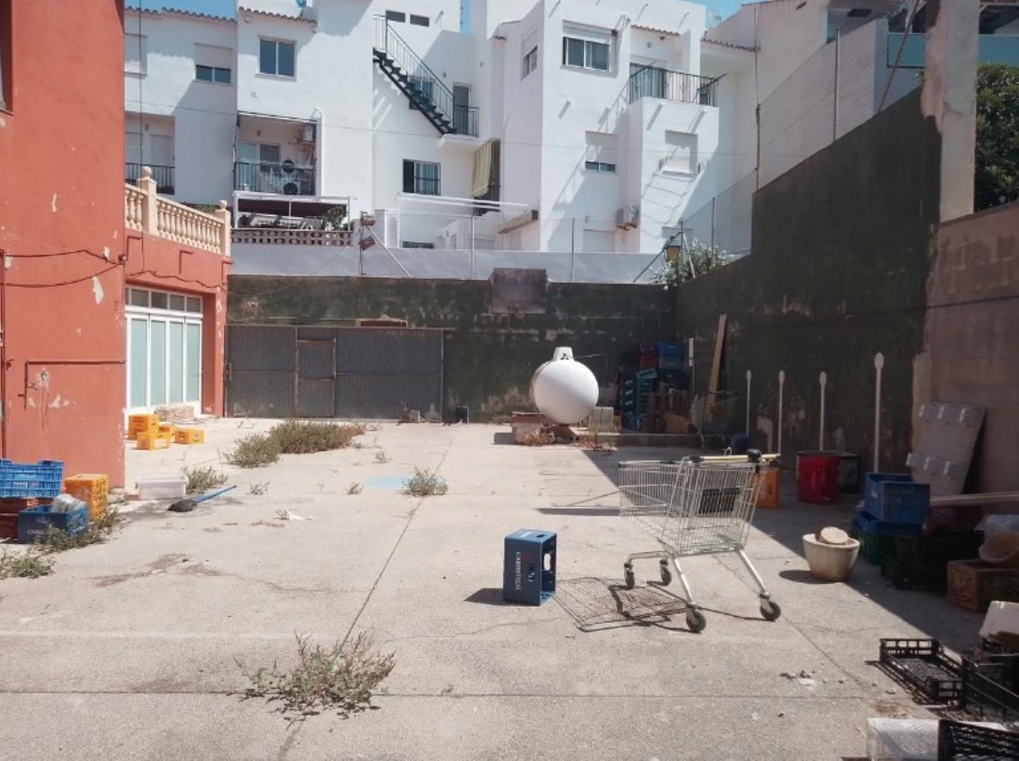 L07 - Edificio y negocio de hostal en venta en Denia, alicante.