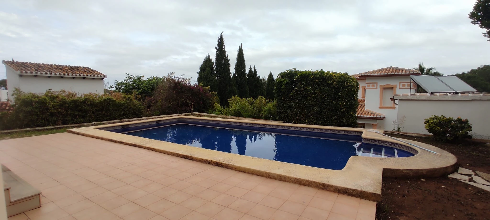 FIC072106 - Gran chalet/villa en venta  muy   amplia  con piscina privada  en Denia