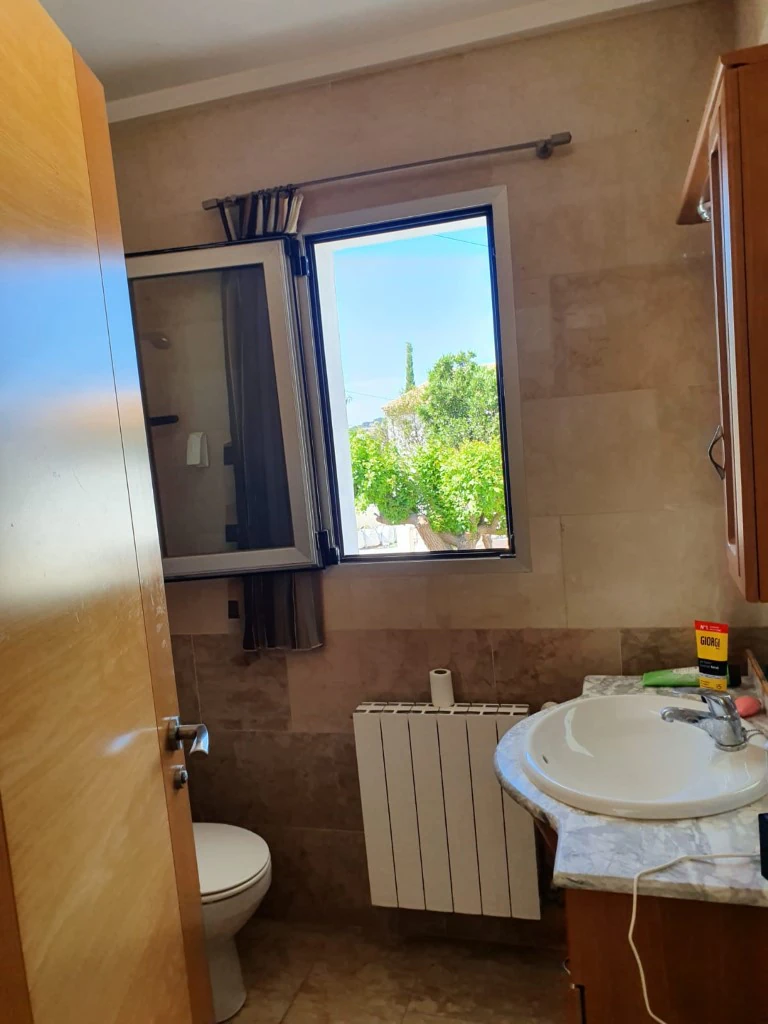 VP22 - Chalet renovado en Denia en venta con vistas al Mar