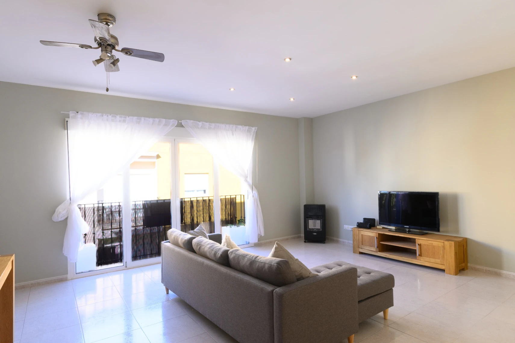 CH-NL244196 - Apartamento en Venta en Benitachell – Amplio Hogar de 3 Dormitorios en el Segundo Piso