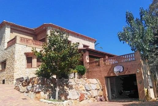 VP07 - Finca Rustica en venta con parcela amplia