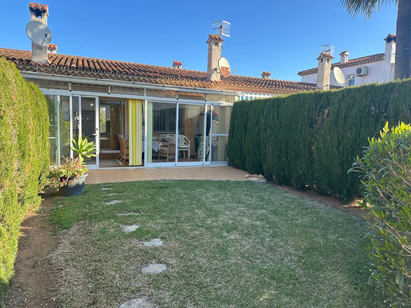 B10 - Bungalow en venta en La Pedrera, Denia - 2 habitaciones, piscina comunitaria