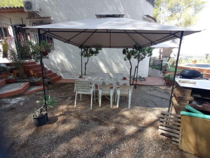 VP8 - Chalet en venta en Pedreguer con vistas