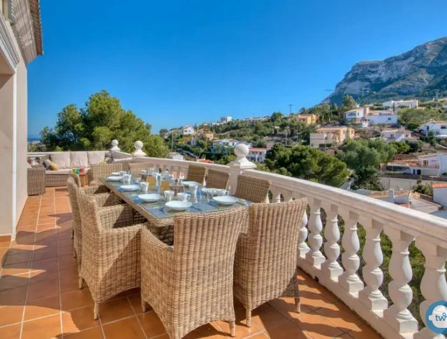 VP17 - Chalet en Denia en venta con vistas al mar y a la montaña