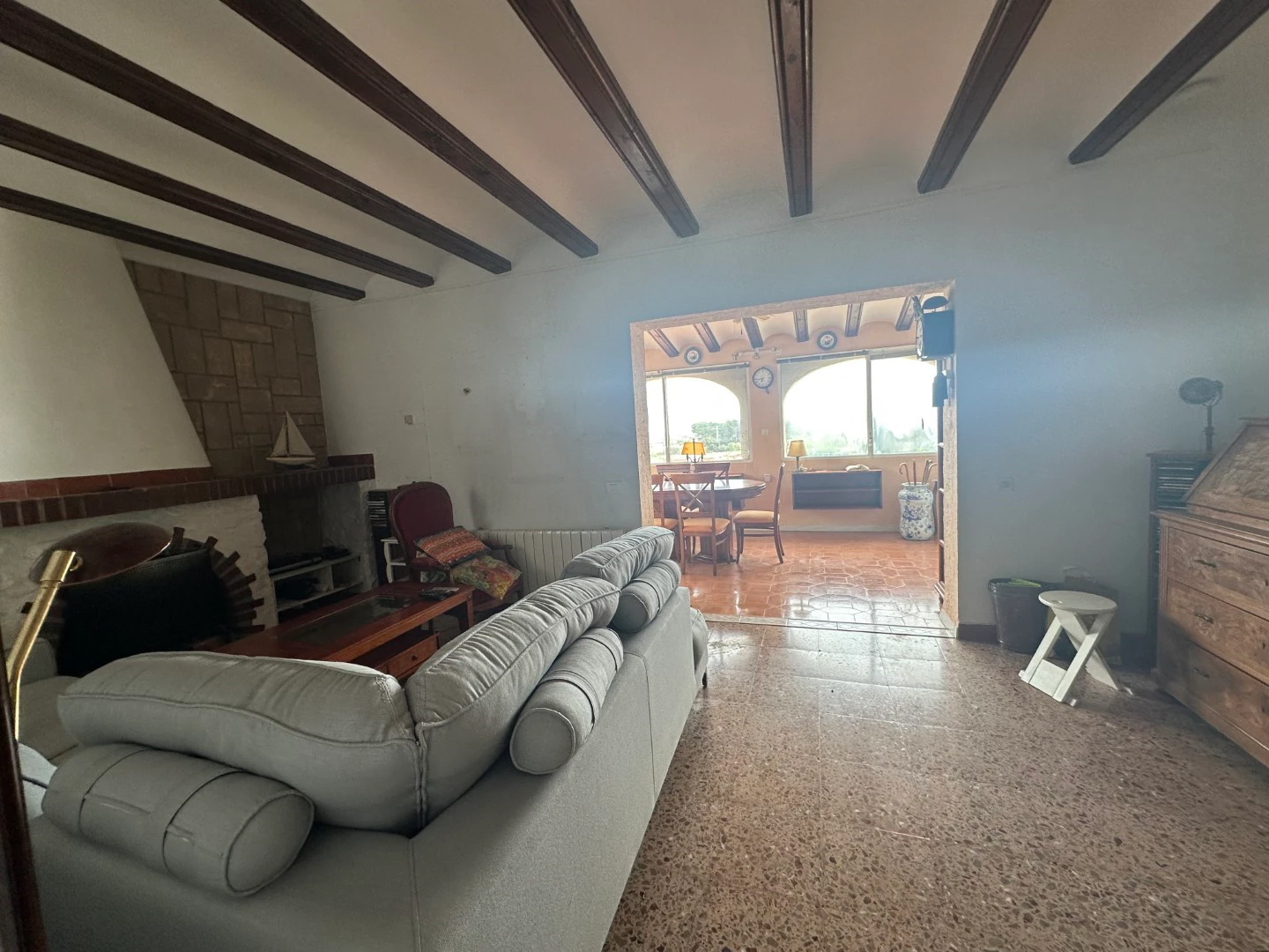 V02 - Chalet en La Xara de 3 dormitorios con garaje y parcela privada con vistas parciales al mar.