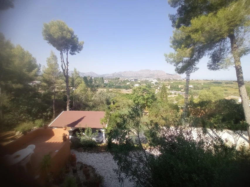 VP8 - Chalet en venta en Pedreguer con vistas