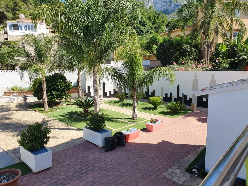 VP22 - Chalet renovado en Denia en venta con vistas al Mar