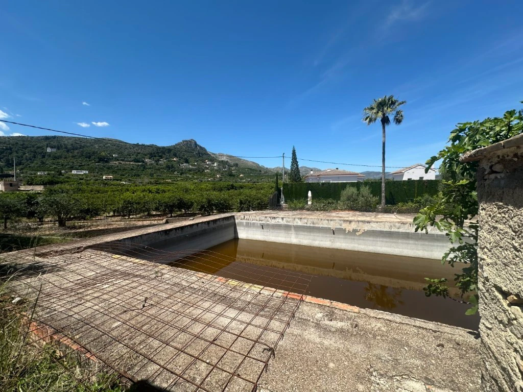 V04 - Casa de campo en venta en Pego.